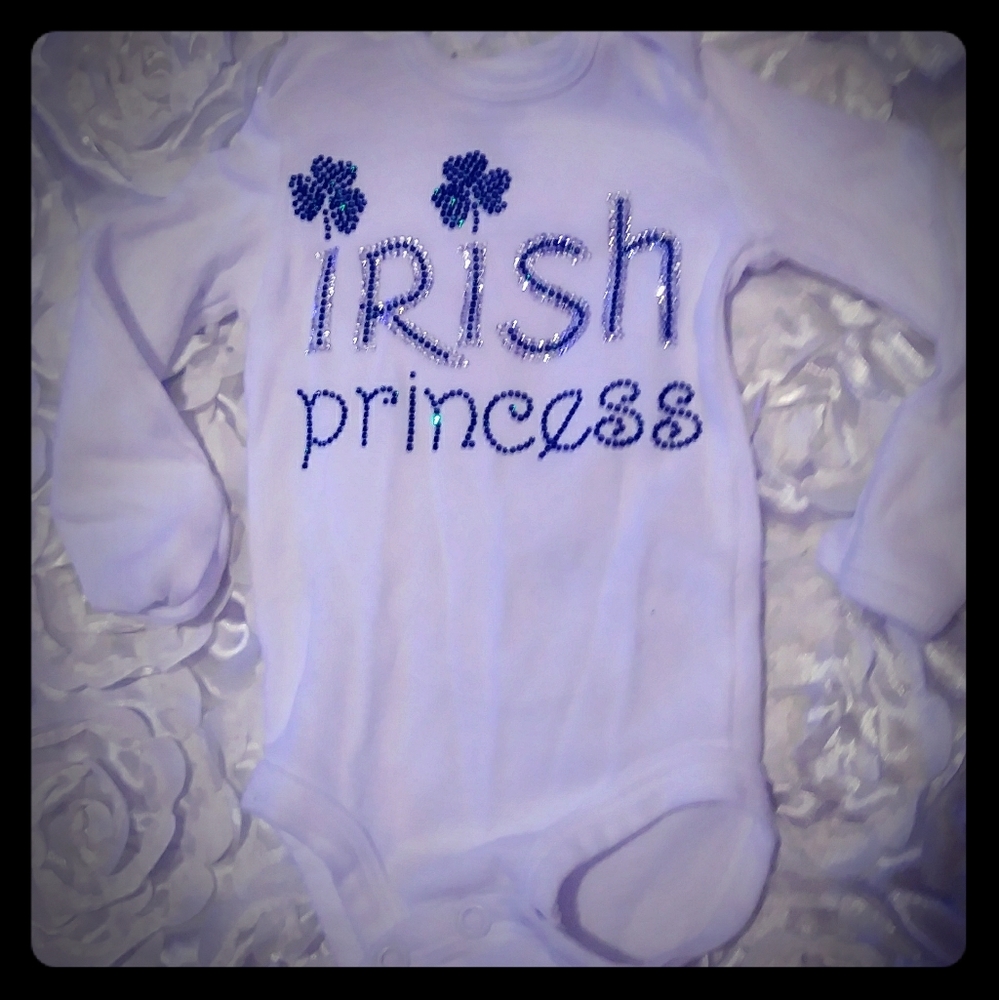 St.Pattys Day onesie (Newborn)